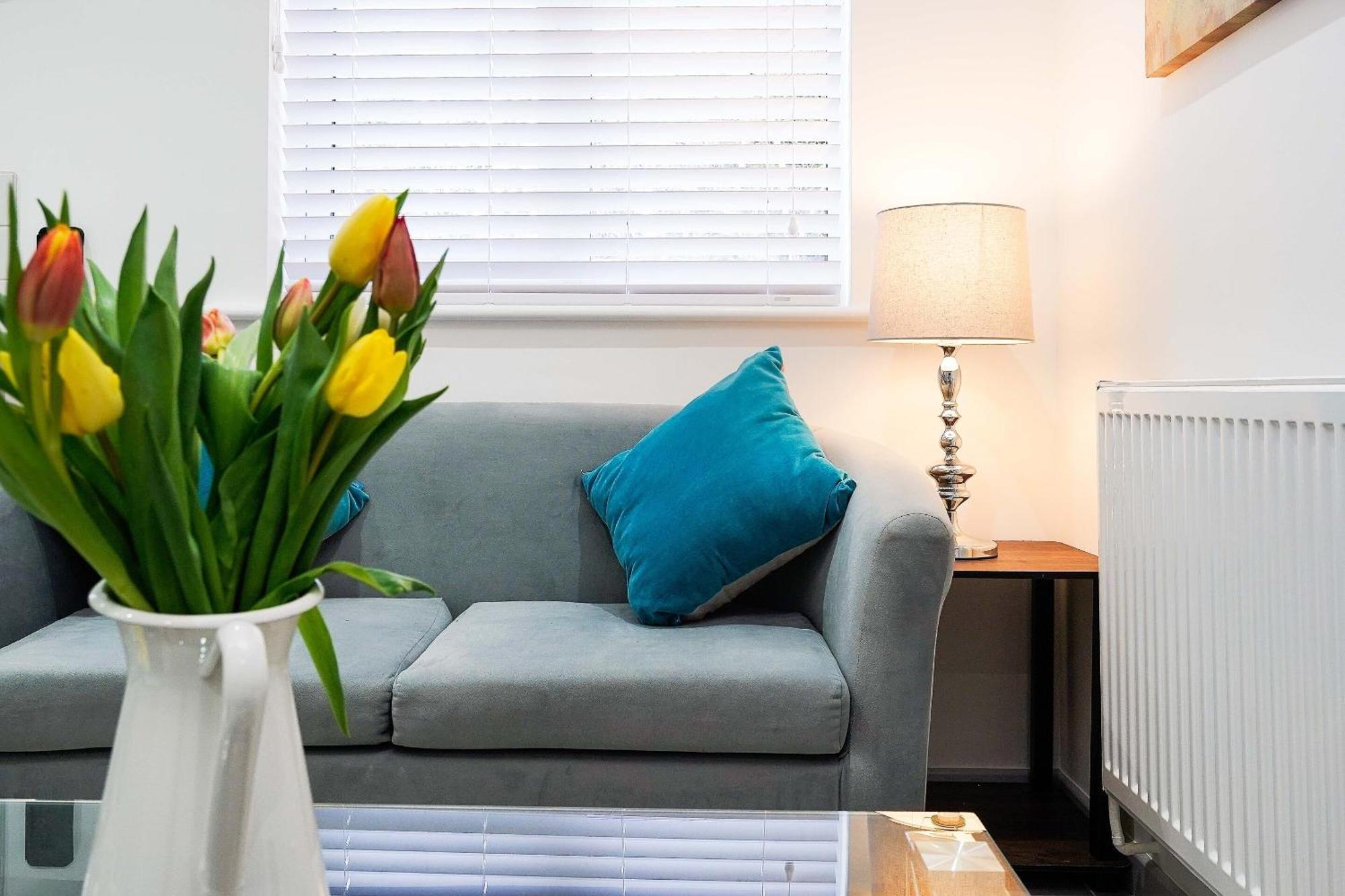Lucas Apartment Sudbury  Bagian luar foto