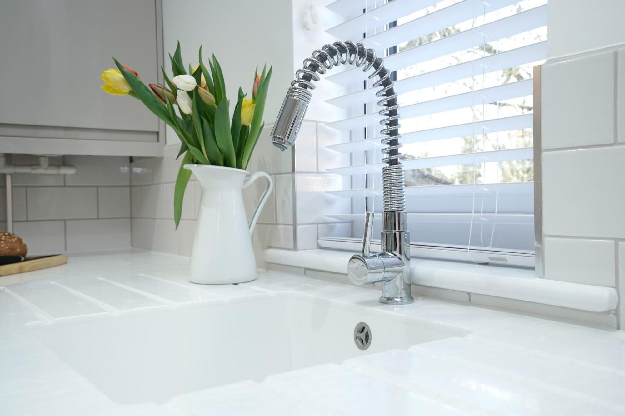 Lucas Apartment Sudbury  Bagian luar foto