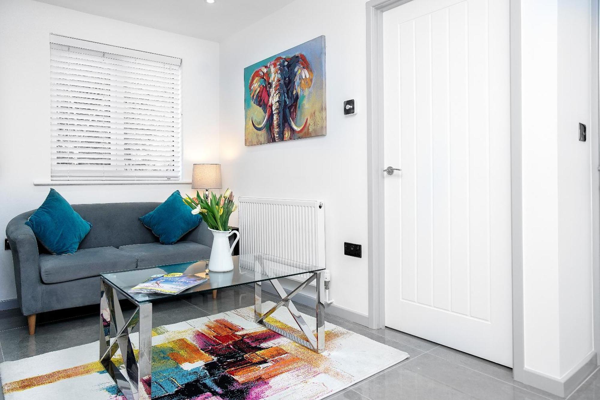 Lucas Apartment Sudbury  Bagian luar foto